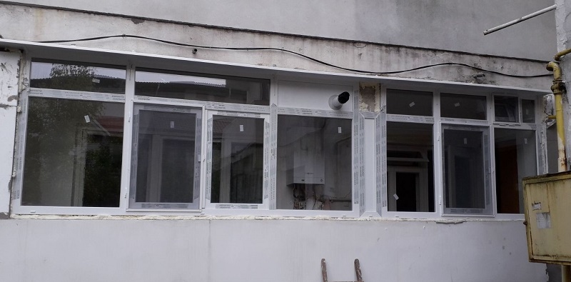 Inchiderea balconului cu tamplarie PVC Salamander